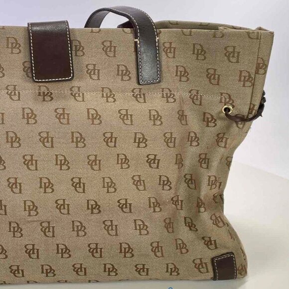 Dooney & Bourke Large TOTE - Picture 2 of 10